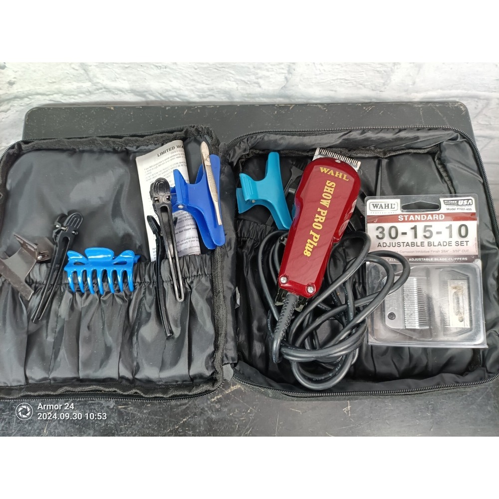 Wahl Deluxe Premium Haircutting + Touch-Up Kit  GENTLY USED B3